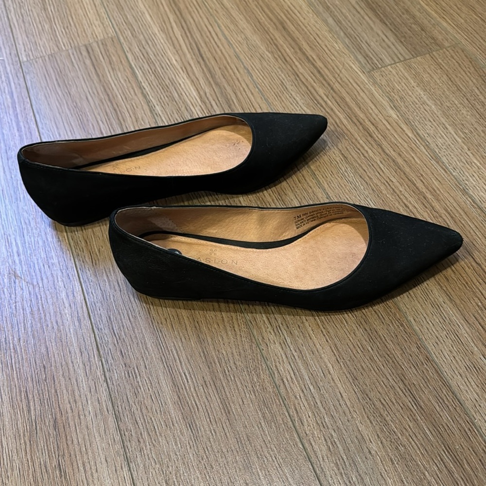 Pointed Toe Flats (Water Resistant)